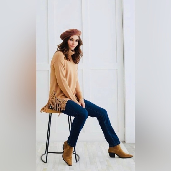 ORLY || COMFY CAMEL KNIT WITH FRINGE ||NWOT - Picture 2 of 5